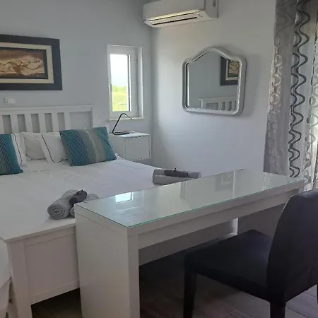 Guest house Amigos Sempre - *